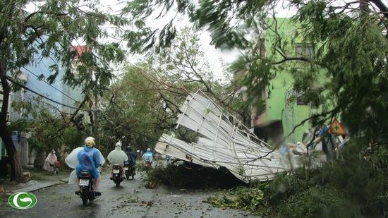 ບັນດາແຂວງພາກກາງຖືກຜົນເສຍຫາຍຢ່າງໜັກໜ່ວງຈາກພະຍຸ