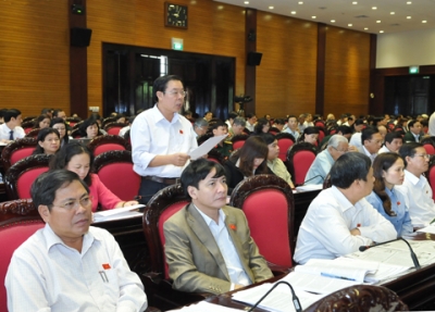 ບັນດາ ສສຊ ປຶກສາຫາລື ກ່ຽວກັບຮ່າງ ລັດຖະທຳມະນູນປີ 1992 ສະບັບປັບປຸງ