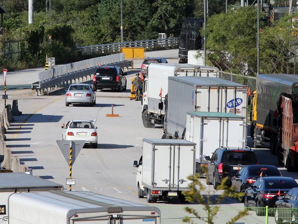 2ພາກເກົາຫຼີເຫັນດີເປັນເອກະສັນສົນທະນາຫາລືກ່ຽວກັບເຂດອຸດສາຫະກຳKaesong