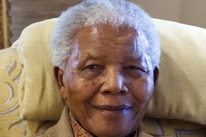 ສຸຂະພາບຂອງອະດີດ ປະທານາທິບໍດີອາຟຼິກ ກາໃຕ້ Mandela ເປັນປົກກະຕິແລ້ວ