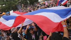 ຝ່າຍຄ້ານຢູ່ໄທກະກຽມການແຫ່ຂະບວນປະທ້ວງຂະຫນາດໃຫຍ່ໃນທ້າຍອາທິດ