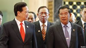 ທ່ານນາຍົກລັດຖະມົນຕີກຳປູເຈຍSamdech Hunsen ສືບຕໍ່ການ ຢ້ຽມຢາມຫວຽດນາມ ຢ່າງເປັນທາງການ