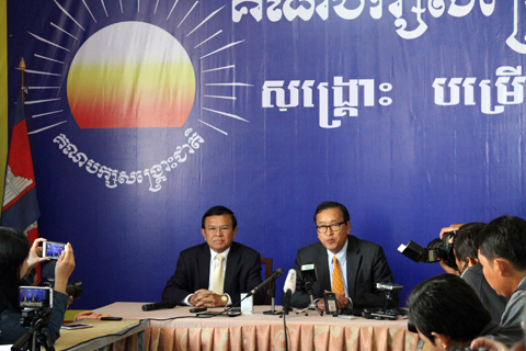 ກຳປູເຈຍ: ບັນດາຜູ້ແທນ CPP ແລະ CNRP ກະກຽມໃຫ້ການເຈລະຈາຂັ້ນສູງ