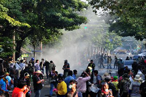 ຜູ້ແແຫ່ຂະບວນປະທ້ວງ ໄທບໍ່ມີແຜນປິດລ້ອມ ສະໜາມບິນແຫ່ງຕ່າງໆ