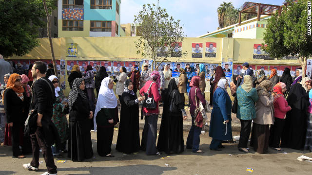 ອີຢິບ:ປະຊາຊົນຫຼາຍ ຄົນສະໜັບສະໜູນລັດຖະທຳ ມະນູນສະບັບໃໝ່