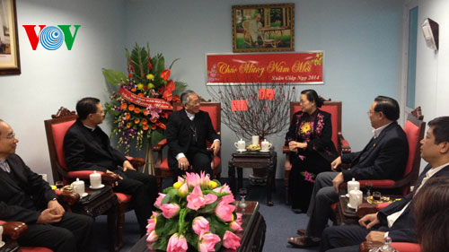 ພໍ່ແມ່ພີ່ນ້ອງຊາວຄຼິດເພີ່ມທະວີກຸ່ມກ້ອນມະຫາສາມັກຄີທ່ົວປວງຊົນ