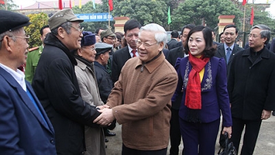 ເລຂາທິການໃຫຍ່ຫງວຽນຟູ໋ຈ້ອງຮຽກຮ້ອງແຂວງນີງບິ່ງສຸມໃສ່ພັດທະນາການທ່ອງທ່ຽວ