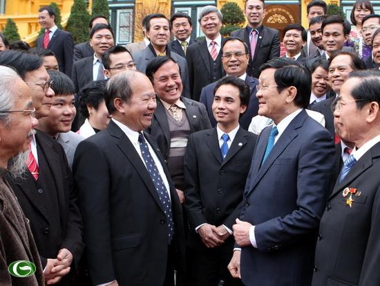 ປະທານປະເທດເຈືອງເຕີນຊາງເຮັດວຽກກັບສະຫະພັນບັນດາສະມາຄົມUNESCOຫວຽດນາມ