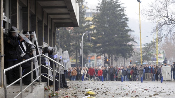 ສະພາບຂາດສະຖຽນລະພາບຢູ່ Bosnia-Herzegovina - ໝາກຜົນຖືກກ່າວ ເຕືອນລວງໜ້າ