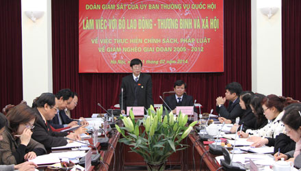 ຄະນະປະຈຳສະພາ ແຫ່ງຊາດ ເຮັດວຽກກັບ ກະຊວງການເງິນ ແລະ ກະຊວງແຮງງານ