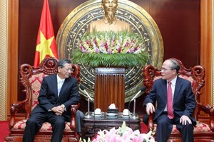 ປະທານສະພາແຫ່ງຊາດຫງວຽນຊິງຮູ່ງຕ້ອນຮັບເອກອັກຄະລັດຖະທູດAzerbaijanແລະຍີ່ປຸ່ນປະຈຳຫວຽດນາມ