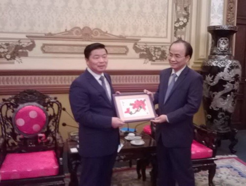 ນະຄອນ ໂຮ່ຈີ໋ມິນ ແລະ ກວາງເຈົາ(ຈີນ) ຊຸກຍູ້ ການຮ່ວມມືດ້ານການເງິນ