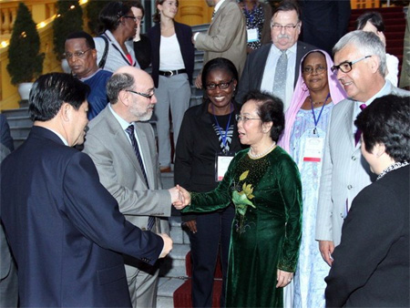 ຫວຽດນາມແມ່ນສະມາຊິກຕັ້ງໜ້າໃນປະຊາຄົມບັນດາປະເທດໃຊ້ພາສາຝລັ່ງ