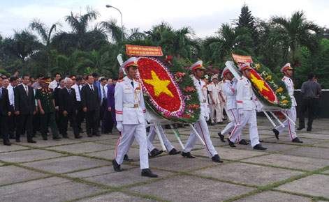 ການເຄື່ອນໄຫວຕ່າງໆສະເຫຼີມສະຫຼອງວັນປົກປ່ອຍພາກໃຕ້, ທ້ອນໂຮມປະເທດຊາດເປັນເອກະພາບ