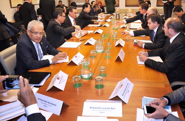 ມາເລເຊຍ,ອົດສະຕາລີແລະຈີນປຶກສາຫາລືວິທີການຊອກຫາເຮືອບິນMH370ໄລຍະໃໝ່