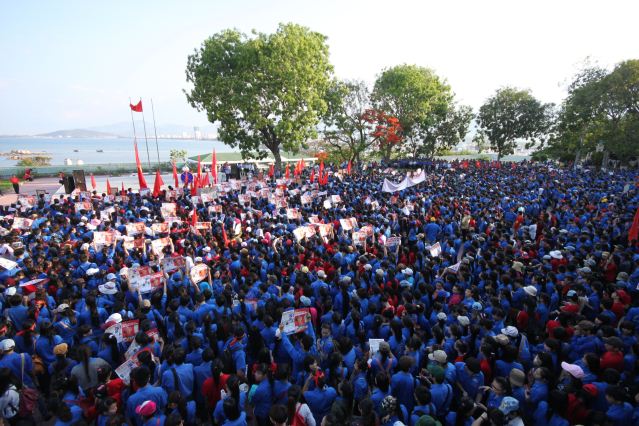 ຫາງສຽງທັງຢູ່ພາຍໃນ ແລະ ຕ່າງປະເທດສືບຕໍ່ຄັດຄ້ານການກະທຳຂອງຈີນ