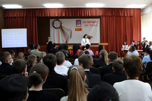 ສະເຫຼີມສະຫຼອງວັນຄ້າຍ ວັນເກີດປະທານ ໂຮ່ຈິມິນຢູ່ລັດເຊຍ