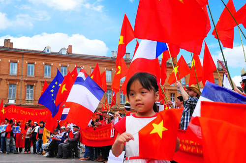 ປະຊາຄົມຊາວ ຫວຽດນາມ ອາໄສຢູ່ ຝລັ່ງ ມຸ່ງໄປສູ່ທະເລ, ໝູ່ເກາະ ແຫ່ງບ້ານເກີດເມືອງນອນ