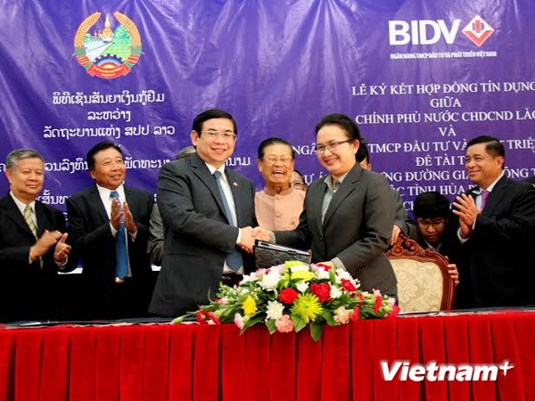 ຫວຽດນາມ-ລາວເຊັນສັນຍາສິນເຊື່ອພັດທະນາຄົມມະນາຄົມ