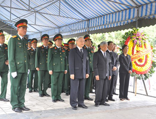 ພິທີໄຫ້ວອາໄລແລະ ພິທີສົບນາຍທະຫານ, ນັກຮົບເສຍສະຫລະ ຊີວິດໃນການປະຕິບັດໜ້າທີ່ຝຶກແອບບິນ