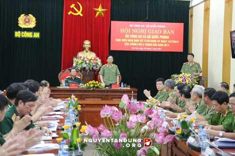 ກຳລັງຕຳຫຼວດແລະກອງທັບສົມທົບກັນຮັກສາສະຖຽນລະພາບດ້ານການເມືອງ,ພັດທະນາເສດຖະຫກິດ-ສັງຄົມຂອງປະເທດຊາດ