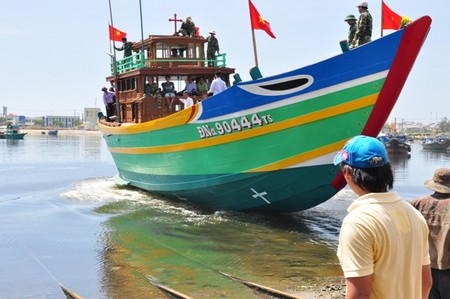 ສືບຕໍ່ແກ້ໄຂຢ່າງສົມເຫດສົມຜົນກໍລະນີກ່ຽວຂ້ອງເຖິງເລື່ອງຈີນກັກກຳປັ່ນ2ລຳຂອງຫວຽດນາມ