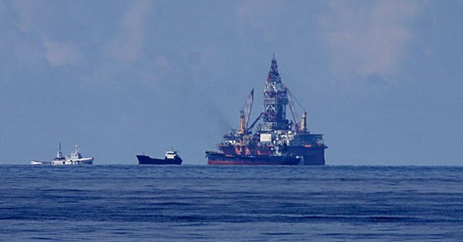 ສື່ມວນຊົນຕ່າງປະເທດໃຫ້ຂ່າວກ່ຽວກັບເລື່ອງຈີນຖອນຮ້ານເຈາະນ້ຳມັນໄຮຢາງ-981