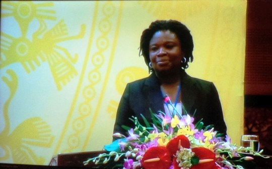 ທ່ານນາງຮອງປະທານສະພາແຫ່ງຊາດ ຫງວຽນທິກິມເງິນ ຕ້ອນຮັບຜູ້ອຳນວຍການທະນາຄານໂລກປະຈຳຫວຽດນາມ