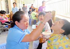 ການເຄື່ອນໄຫວຫລາຍຢ່າງຫນູນຊ່ວຍຄົນພິການ,ຜູ້ປະສົບເຄາະຮ້າຍຈາກທາດພິດສີສົ້ມ/ດີໂອຊີນ