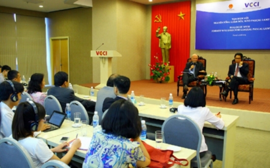 ອະດີດຜູ້ອຳນວຍການໃຫຍ່WTO:ເອົາໃຈໃສ່ປົກປ້ອງຜູ້ອຸປະໂພກບໍລິໂພກໃນການເຈລະຈາການຄ້າ