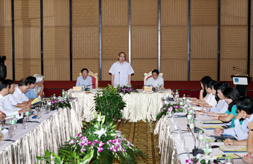 ປະທານຄະນະກຳມະການ ສູນກາງແນວໂຮມປະເທດ ຊາດຫວຽດນາມຢ້ຽມຢາມ ກວາງນິງ