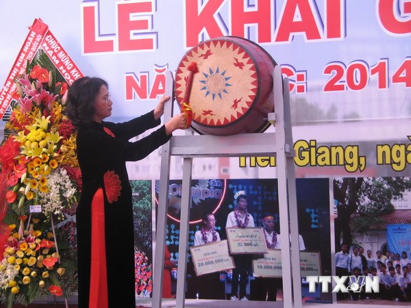 ພິທີເປີດສົກຮຽນໃໝ່2014-2015ດຳເນີນໄປຢ່າງຟົດຟື້ນ