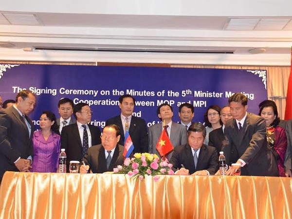 ຫວຽດນາມ - ກຳປູເຈຍ ຄວນເພີ່ມທະວີການພົວພັນດ້ານເສດຖະກິດ, ການລົງທຶນ ແລະ ການທ່ອງທ່ຽວ