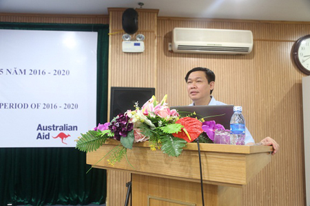 ການໂອ້ລົມສົນທະນາ“ບາງບັນຫາກ່ຽວກັບການພັດທະນາເສດຖະກິດ-ສັງຄົມໄລຍະ5ປີ2016-2020”