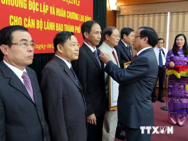 ການເຄື່ອນໄຫວຫລາຍຢ່າງສະເຫລີມສະຫລອງ60ປີແຫ່ງວັນປົດປ່ອຍນະຄອນຫລວງຮ່າໂນ້ຍ10/10