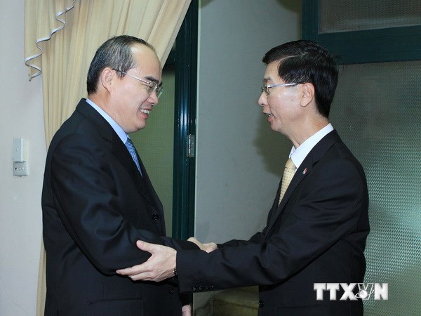 ການເຈລະຈາຂັ້ນສູງລະຫວ່າງຄະນະກຳມະການສູນກາງແນວໂຮມປະເທດຊາດຫວຽດນາມແລະສະຫະສະມາຄົມປຊຊສິງກະໂປ