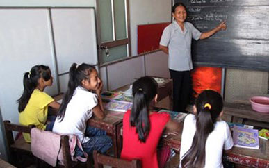 ປະທານປະເທດຝາກຈົດໝາຍຍ້ອງຍໍຄູ3ຄົນ