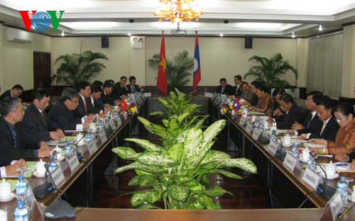 ຮອງນາຍົກລັດຖະມົນຕີຟ້າມບິ່ງມິງຢ້ຽມຢາມລາວຢ່າງເປັນທາງການ