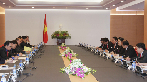 ຮອງປະທານສະພາແຫ່ງຊາດຕ່ອງທິຟ໋ອງຕ້ອນຮັບຄະນະຜູ້ແທນຊາວໜຸ່ມ2ປະເທດລາວແລະກຳປູເຈຍ