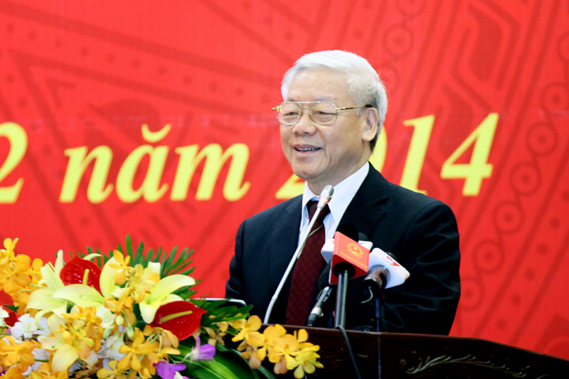 ເລຂາທິການໃຫຍ່ຫງວຽນຟູ໋ຈ້ອງພົບປະກັບນັກຮົບປະຕິວັດ