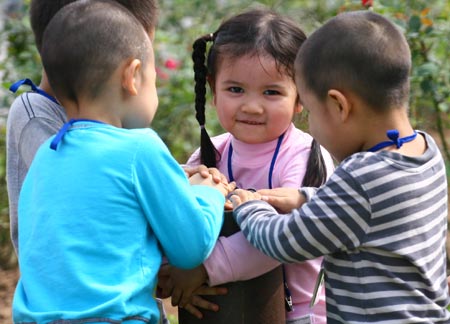 ຍູ້ແຮງວຽກງານໂຄສະນາການສຶກສາຫັນປ່ຽນການກະທຳກ່ຽວກັບປະຊາກອນ