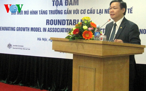 “ປ່ຽນໃໝ່ຮູບແບບການເຕີບໂຕຕິດພັນກັບການສ້າງໂຄງປະກອບພື້ນຖານເສດຖະກິດຄືນໃໝ່”ໄລຍະ2016-2020