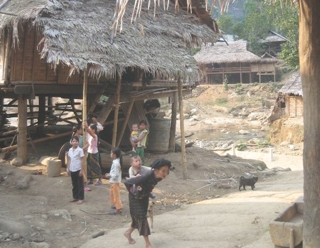 ແບ່ງປັນວິທີສຳພັດການວັດແທກຄວາມທຸກຍາກຫຼາຍແງ່ມູນຢູ່ຫວຽດນາມ