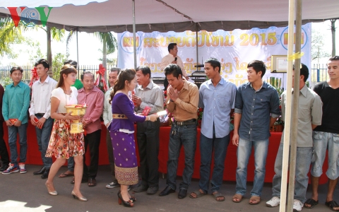 ລາວເປີດສະຫຼອງໂຮງງານເຫຼັກກ້າໃຫຍ່ກວ່າໝູ່ໃນທົ່ວປະເທດ