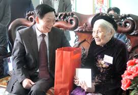 ຂອງຂວັນມອບໃຫ້ຜູ້ມີຄຸນງາມຄວາມດີໃນໂອກາດປີໃໝ່ລວມມູນຄ່າ420ຕື້ດົ່ງ