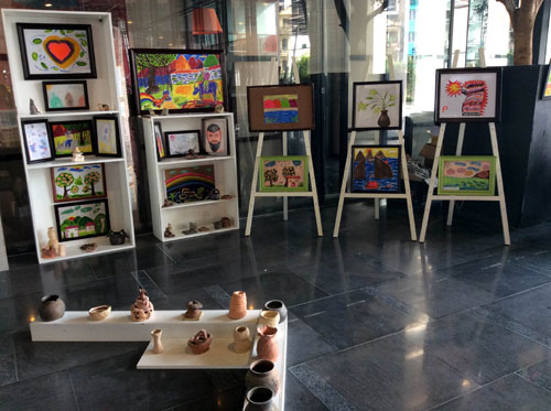 ງານວາງສະແດງຈິດຕະກຳແລະປະຕິມາກຳຂອງນັກຮຽນຕາປອດ