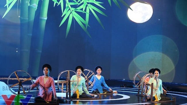 ພິທີເຊີດຊູ“ຂັບວີ໋,ຢຳ້ພື້ນເມືອງເງ້ຕິງເປັນມໍລະດົກວັດທະນະທຳບໍ່ມີຮູບຮ່າງເປັນຕົວແທນຂອງມວນມະນຸດ“