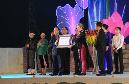 ເພງພື້ນເມືອງວີ໋,ຢຳ້ເງ້ຕິ້ງຕ້ອນຮັບໃບຢັ້ງຢືນເປັນມໍລະດົກວັດທະນະທຳບໍ່ມີຮູບຮ່າງຂອງມວນມະນຸດ