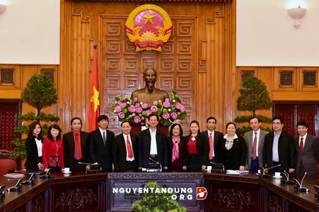 ນາຍົກລັດຖະມົນຕີຫງວຽນເຕີນຢູ້ງ:ປຸກລະດົມຂະບວນການບໍລິຈາກເລືອດ,ອະໄວຍະວະເພື່ອກອບກູ້ຊີວິດຄົນເຈັບ