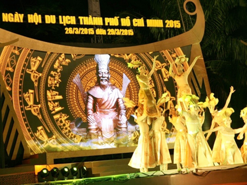 ອັດວັນບຸນທ່ອງທ່ຽວນະຄອນໂຮ່ຈີມິນປີ2015